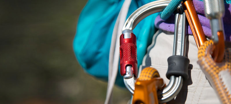 Know all about Carabiners